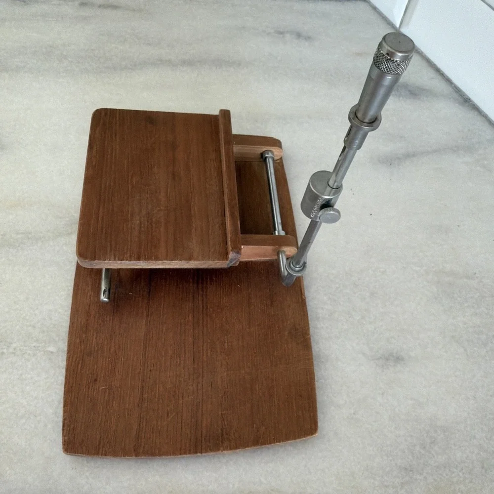 Vintage scandinavian Teakwood cheese cutter OLA0051‎